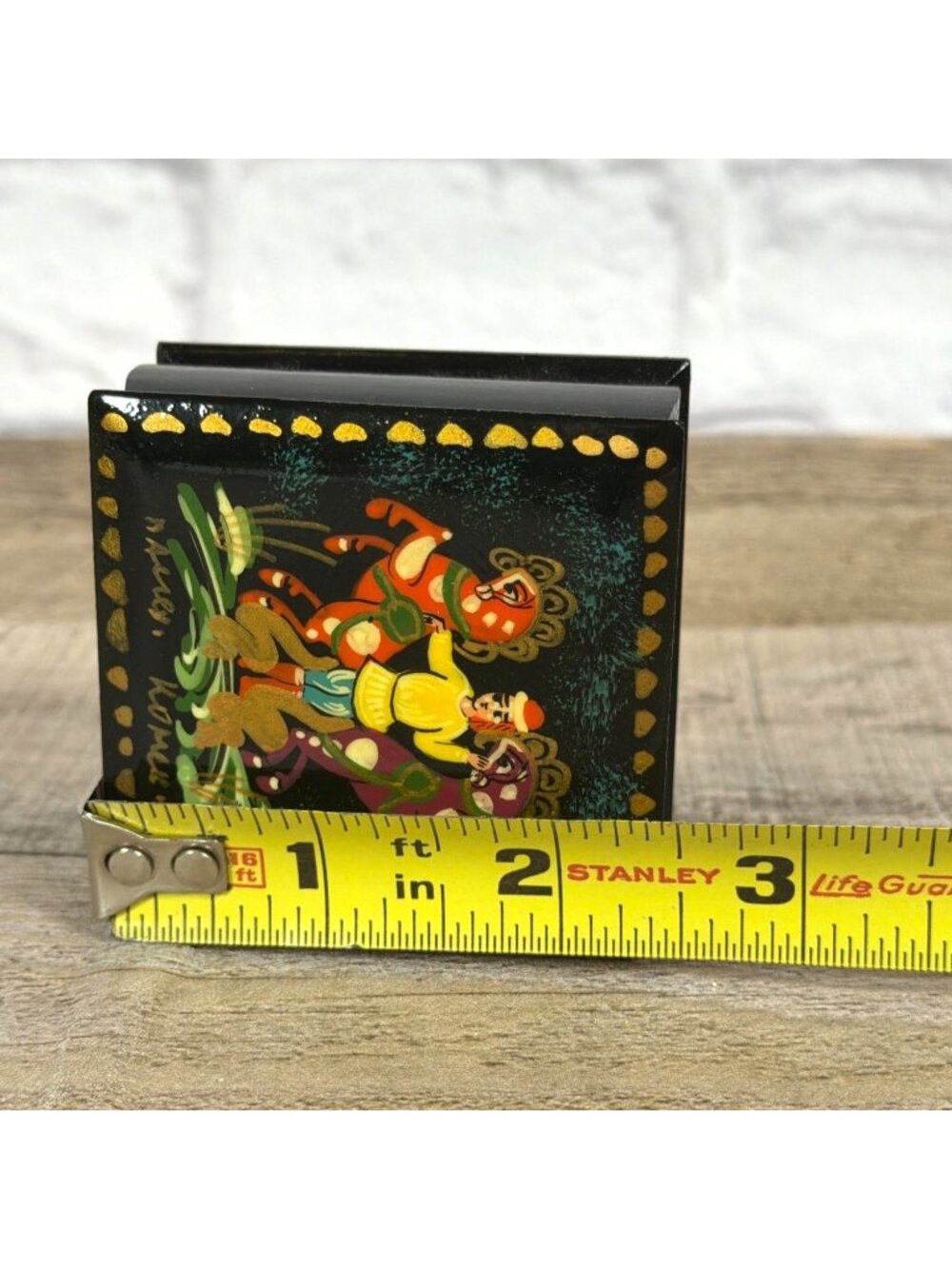 Vintage Hand Painted Russian Fairy Tale Black Red Lacquer Trinket Box Hinged Lid - Picture 9 of 11